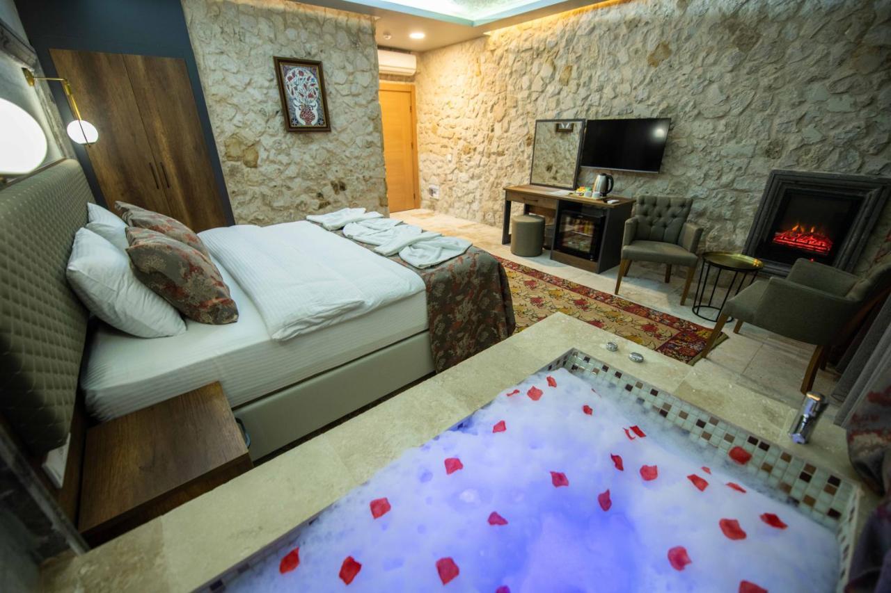 Ahiyan Hotel Uchisar Exterior photo